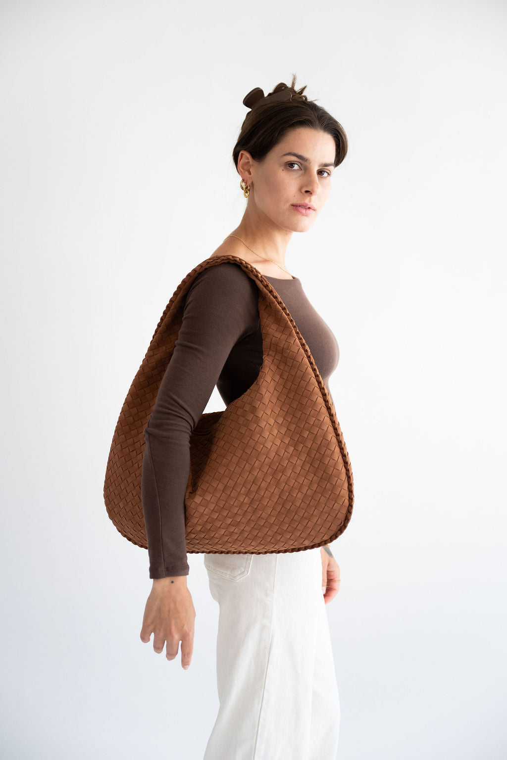 Tasche mit Flechtstruktur Wildlederoptik