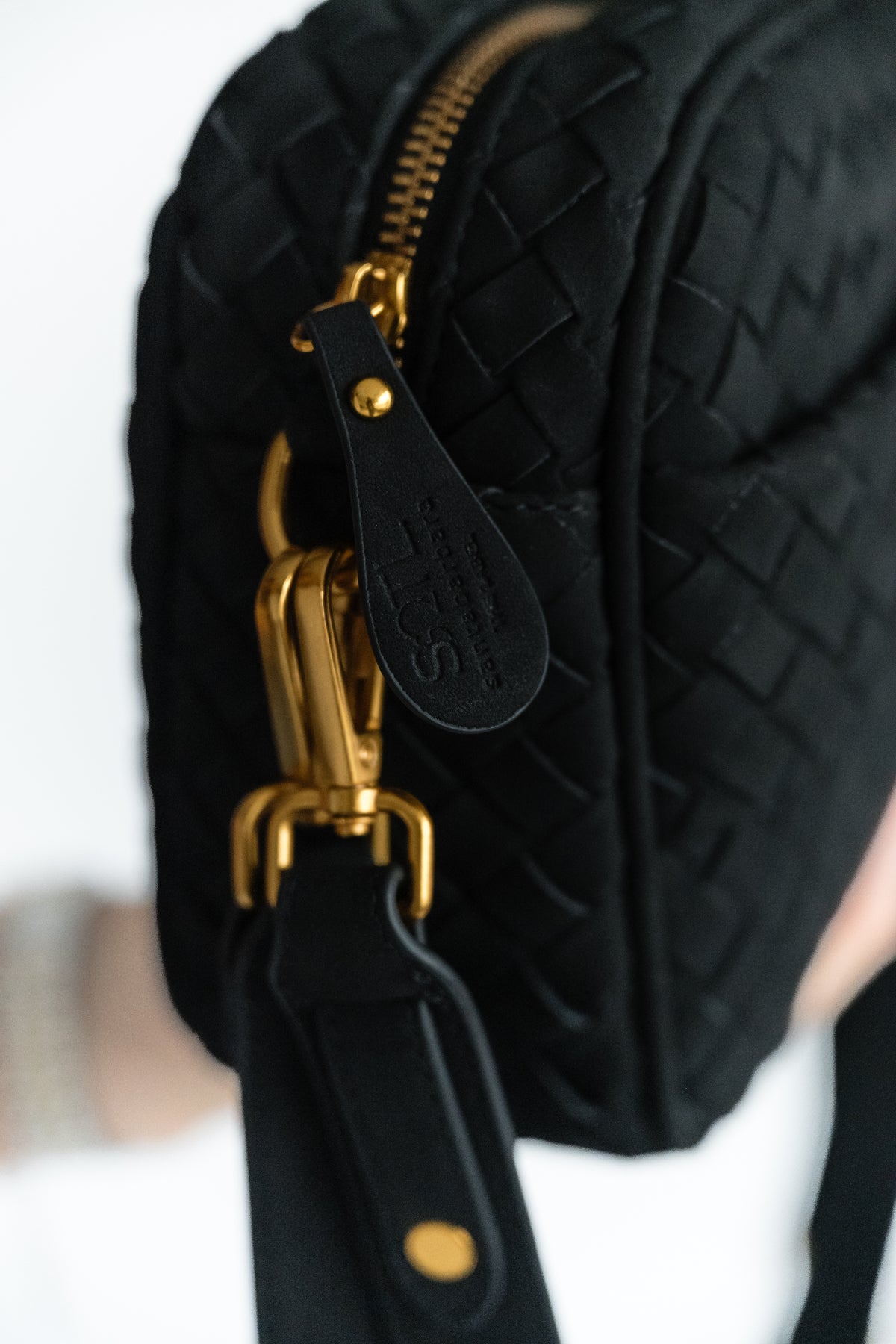 Kleine Tasche Flechtstruktur