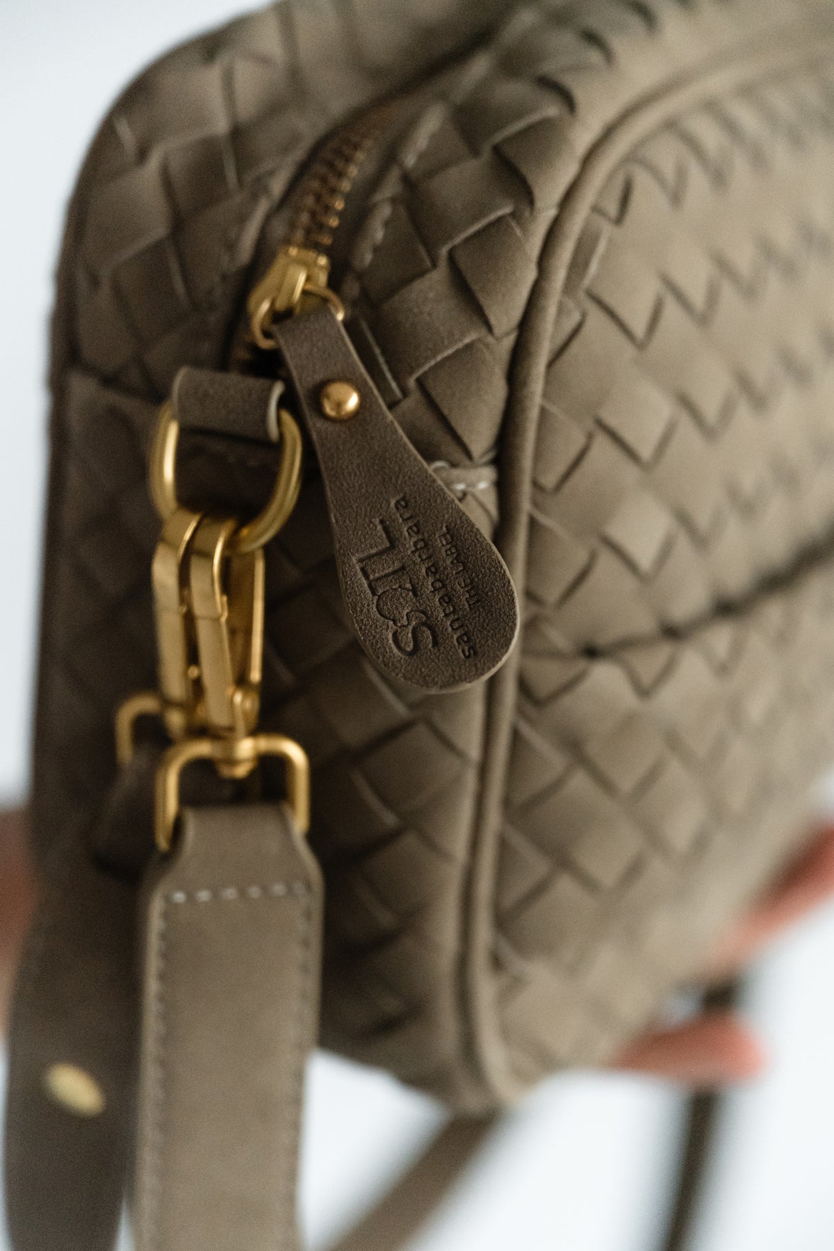 Kleine Tasche Flechtstruktur