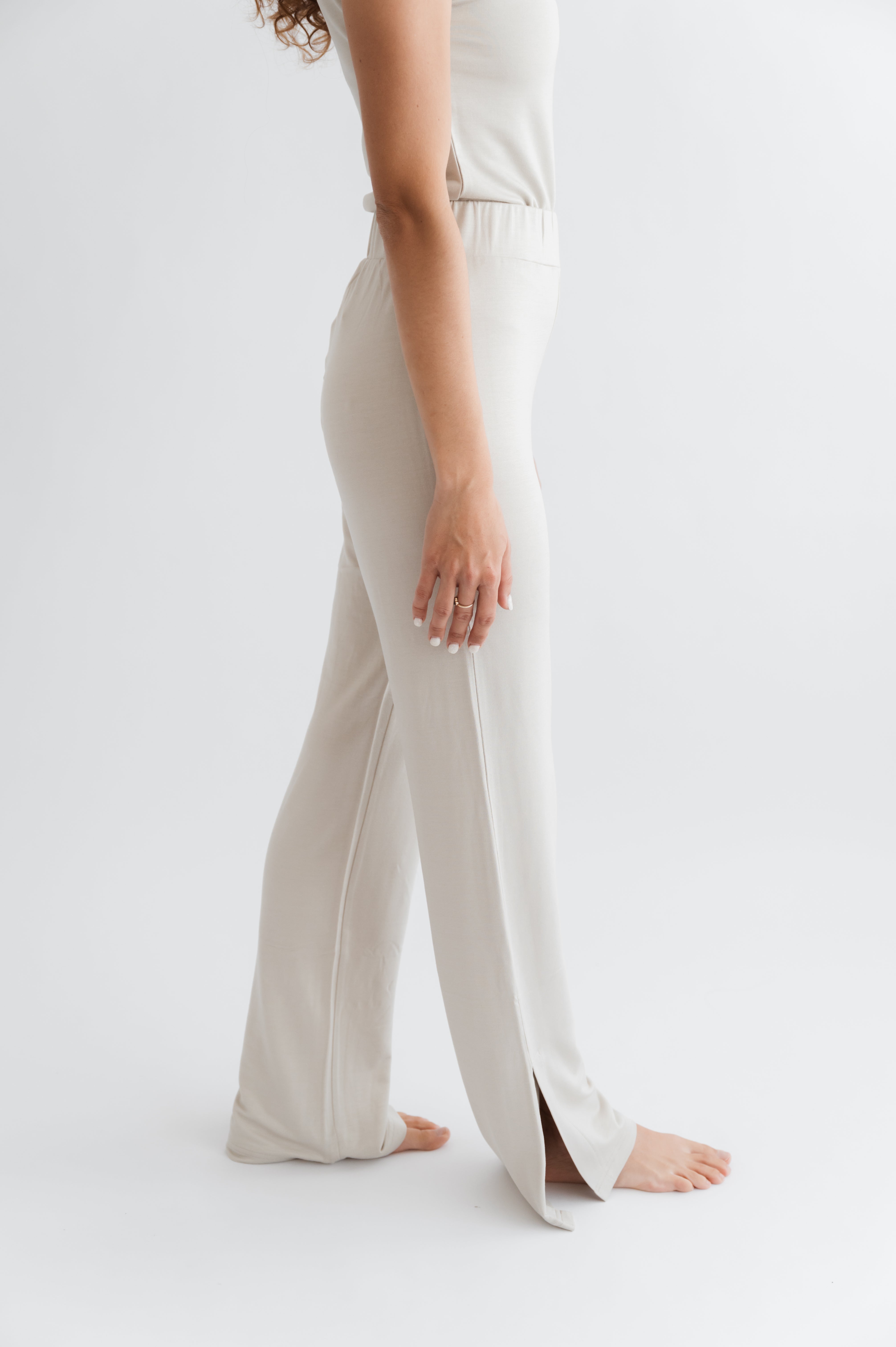 Basic Line Hose MODAL