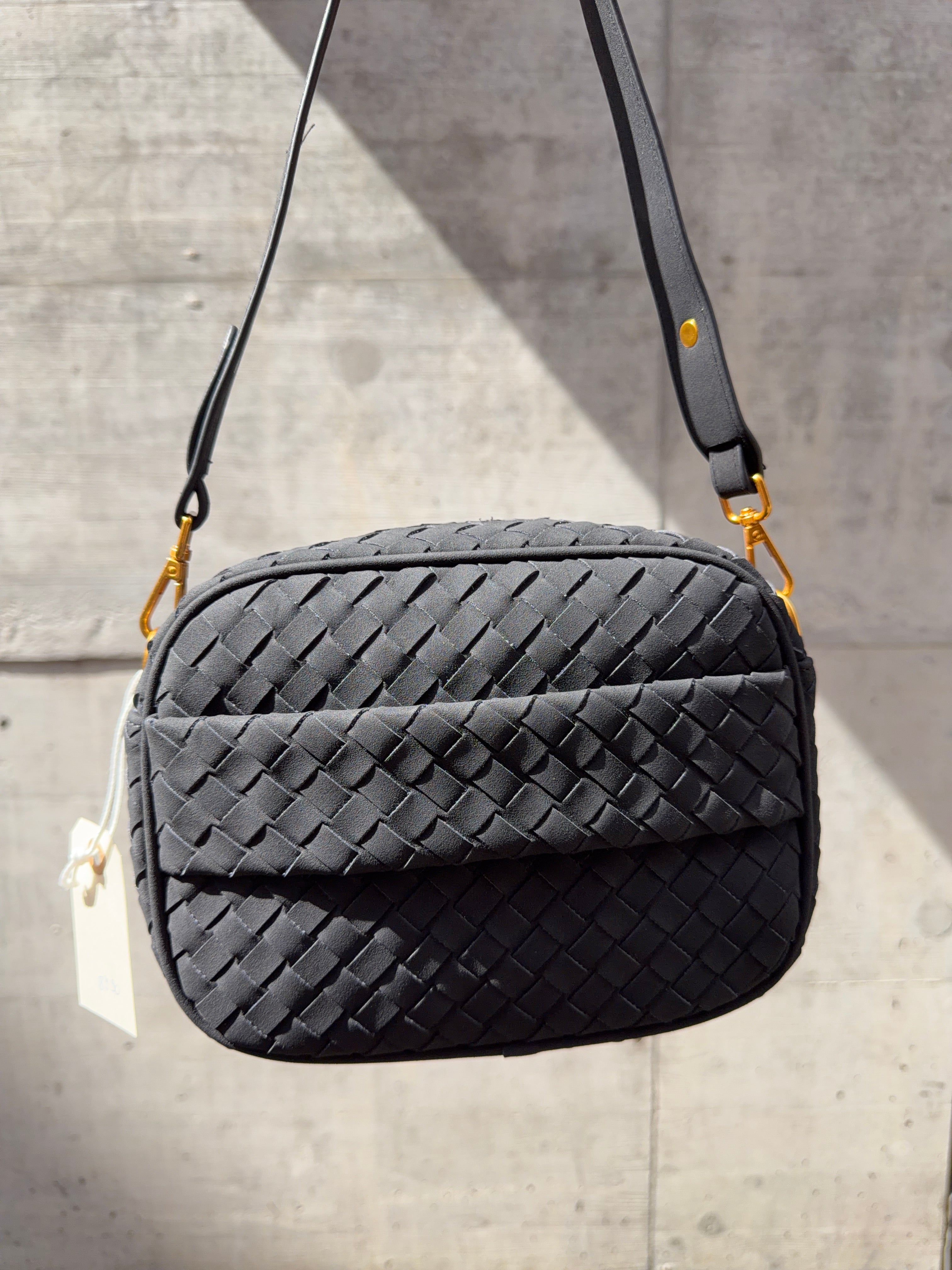 Kleine Tasche Flechtstruktur