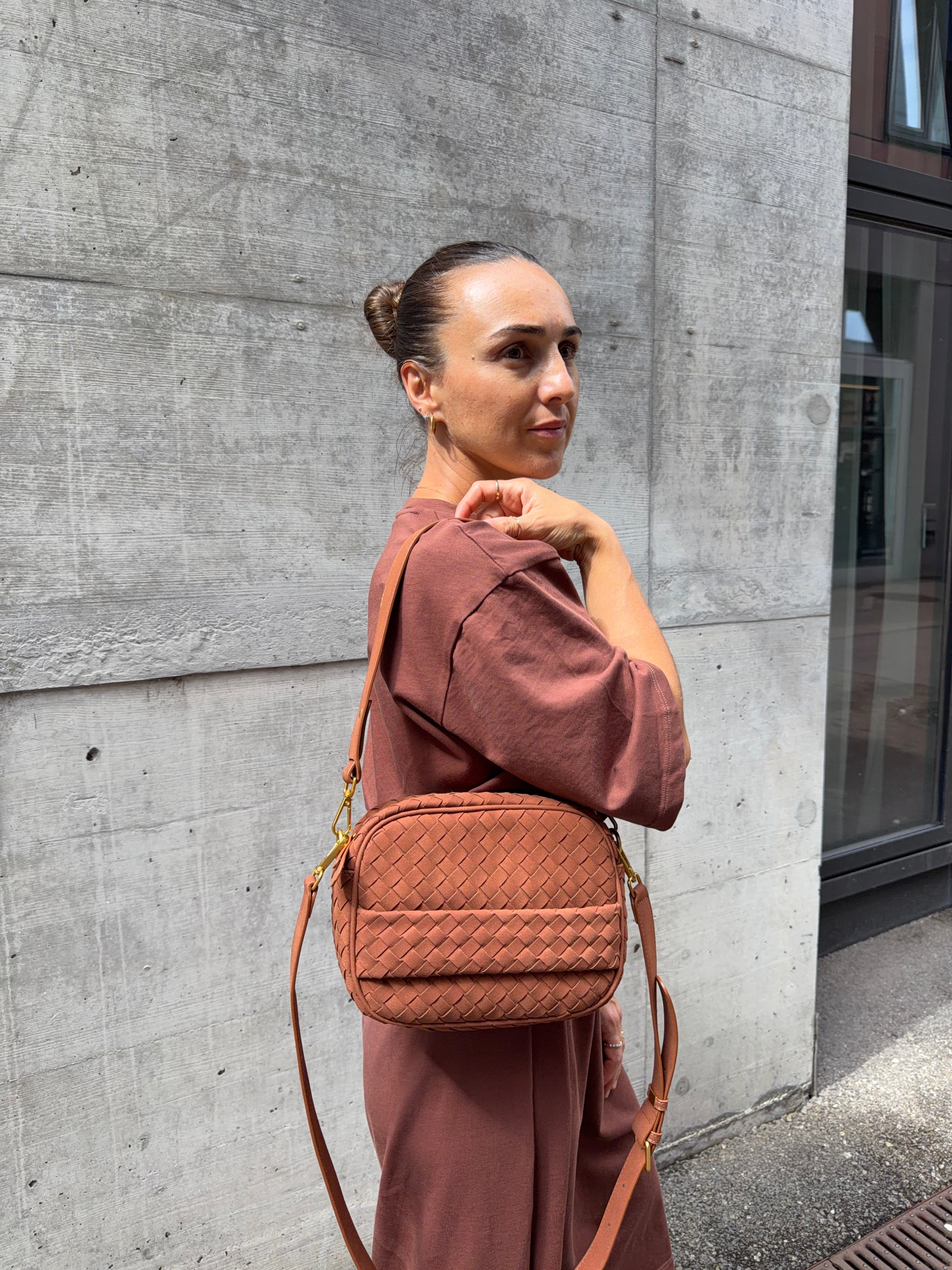 Kleine Tasche Flechtstruktur