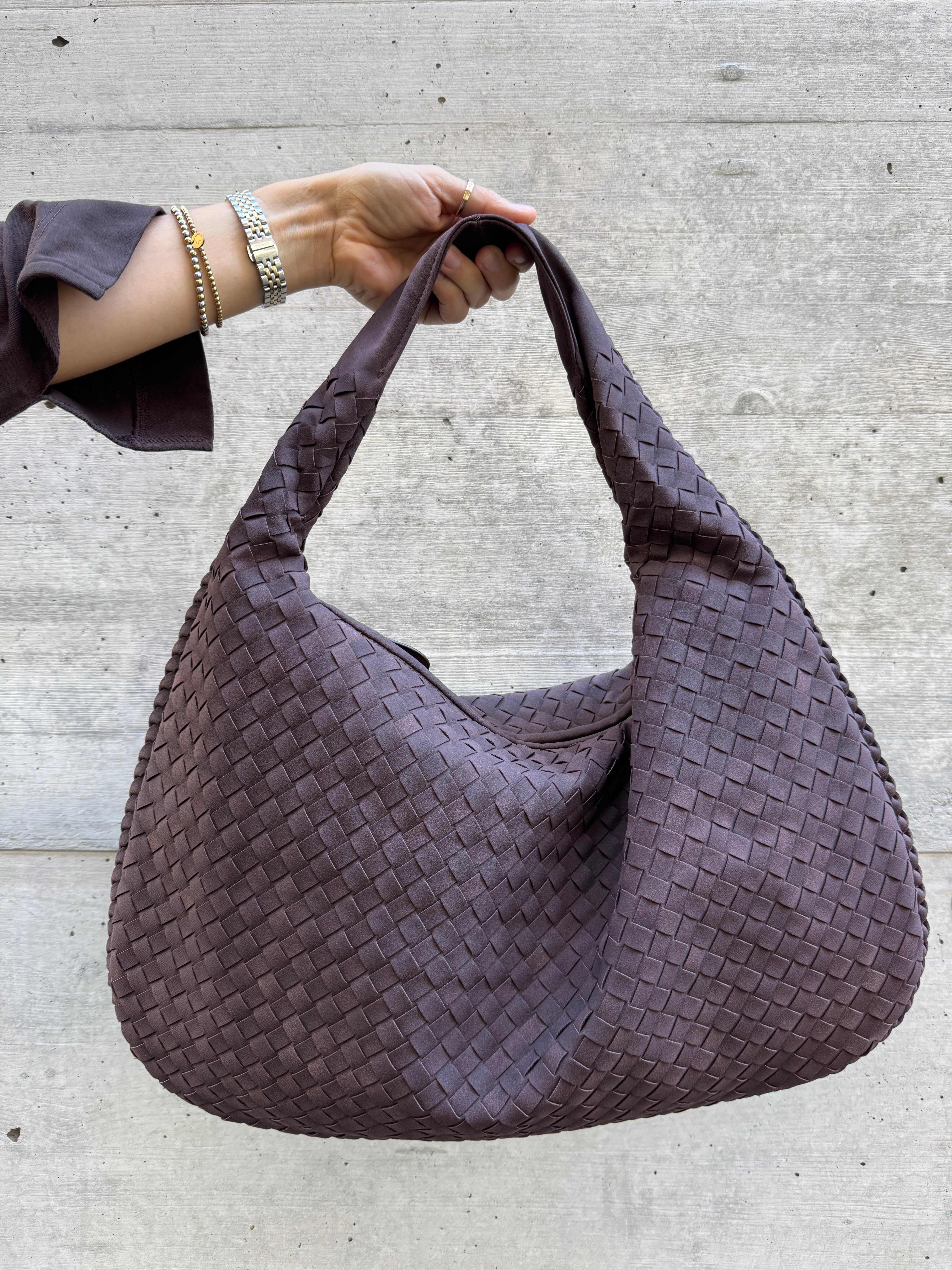 Tasche mit Flechtstruktur Wildlederoptik