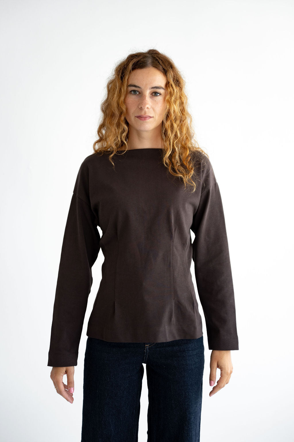 Basic Line Tailiertes Longsleeve