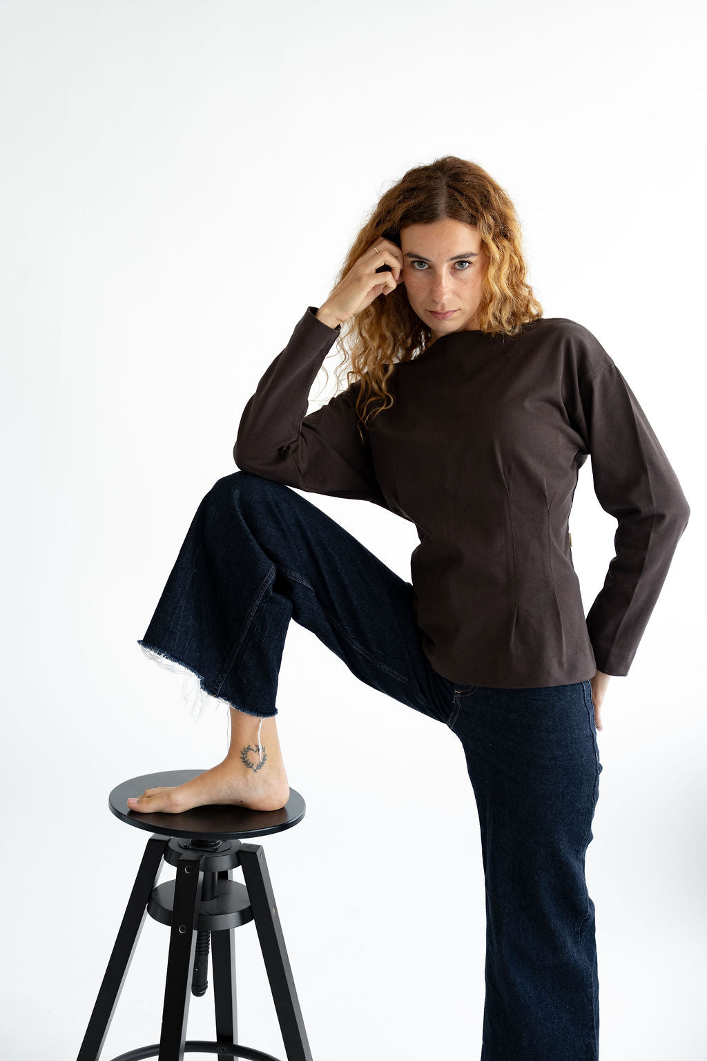 Basic Line Tailiertes Longsleeve