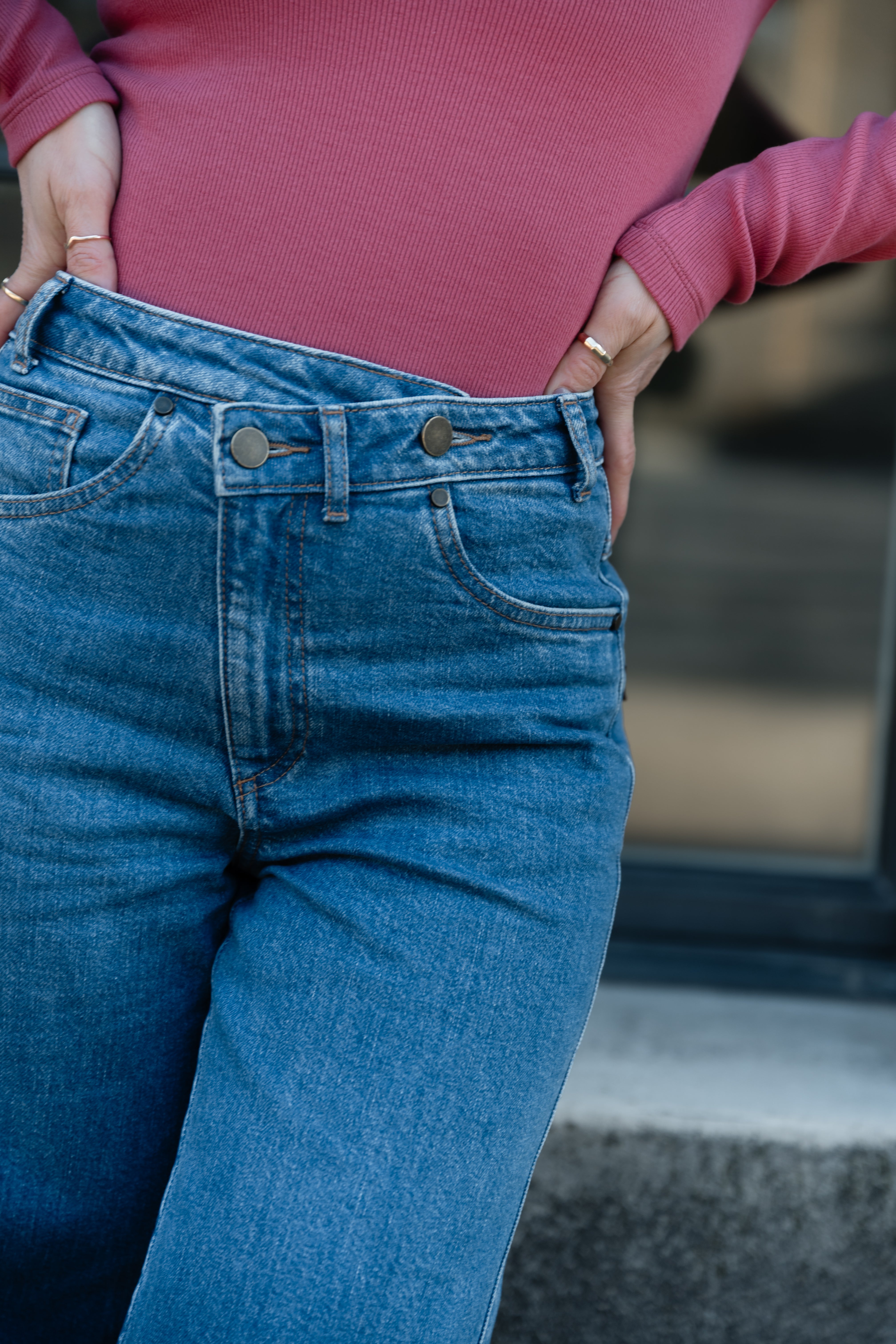 Jeans Asymetrischer Bund