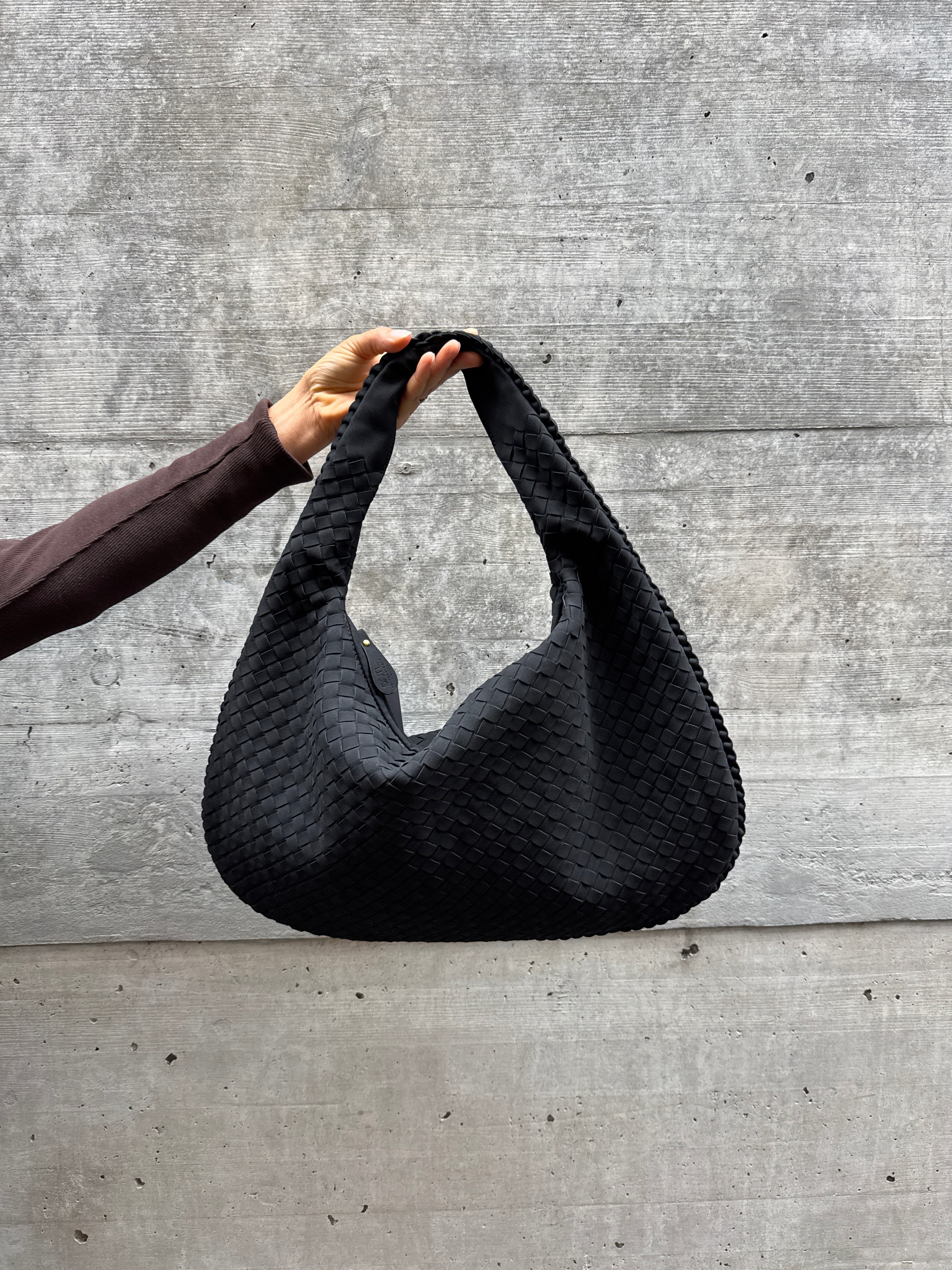 Tasche mit Flechtstruktur Wildlederoptik